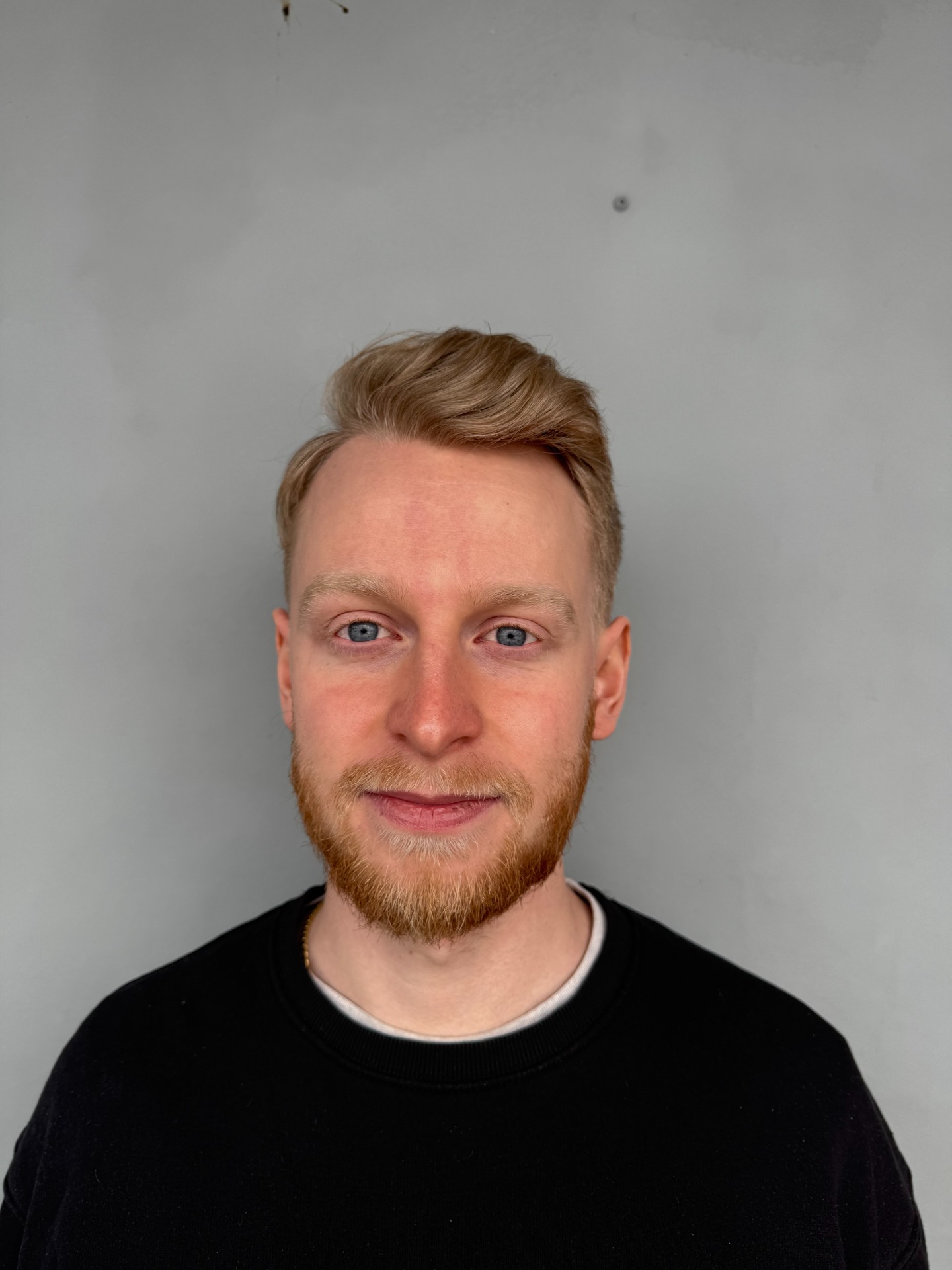 Veeti Mertaniemi Puh.0442772602