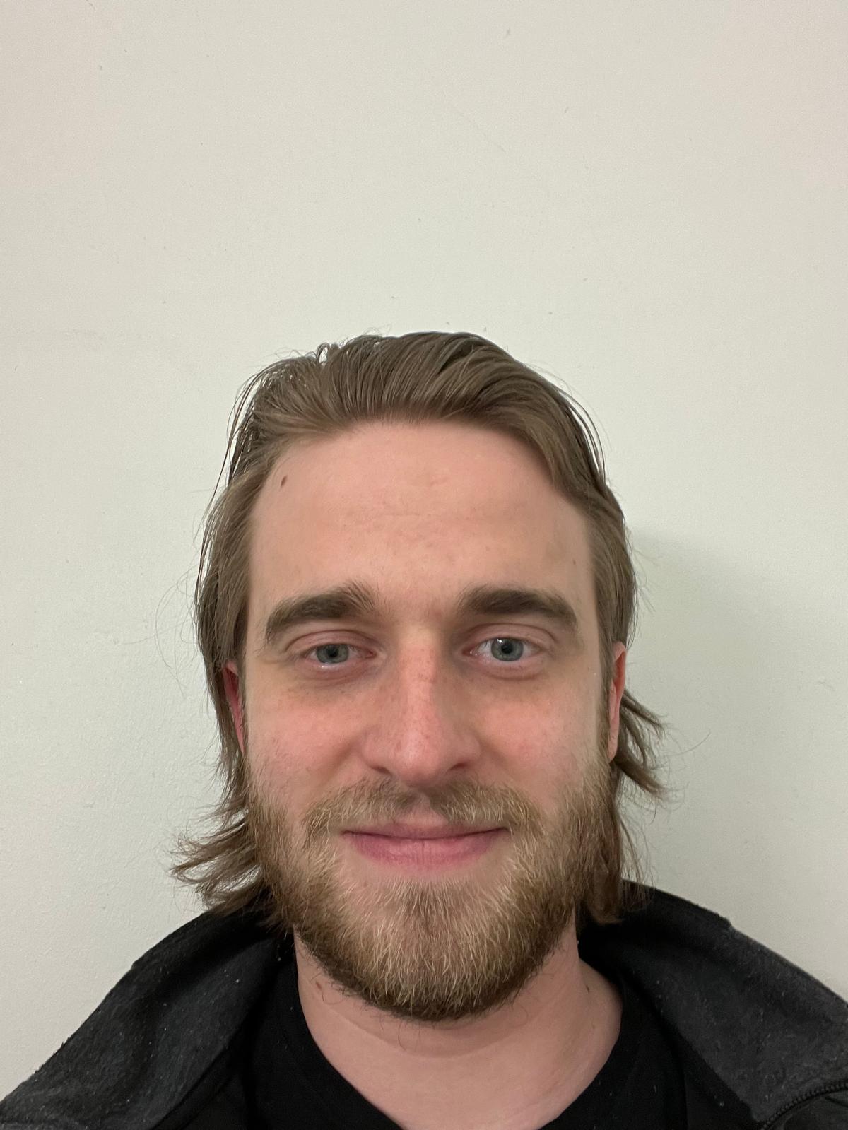 Topias Mertaniemi puh.0449990270